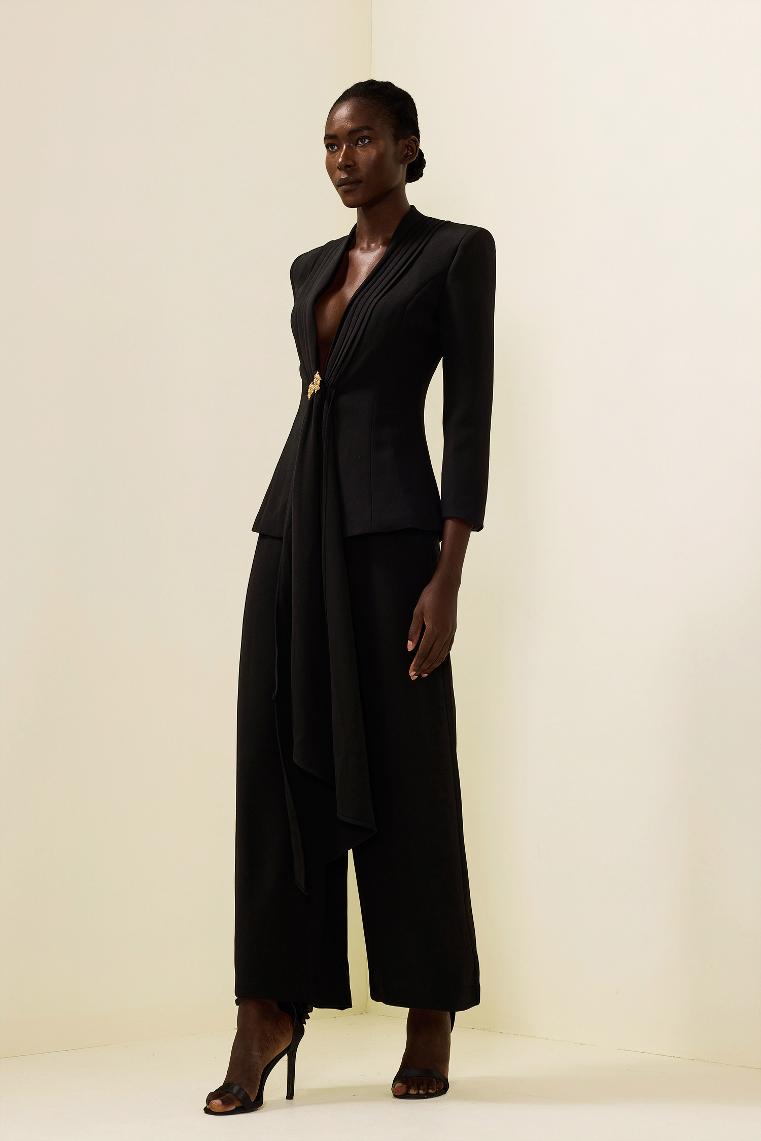 Solid Ruched Bottom Blazer & Mid Waist Solid Pants Set Solid Ruched Bottom Blazer & Mid Waist Solid Pants Set