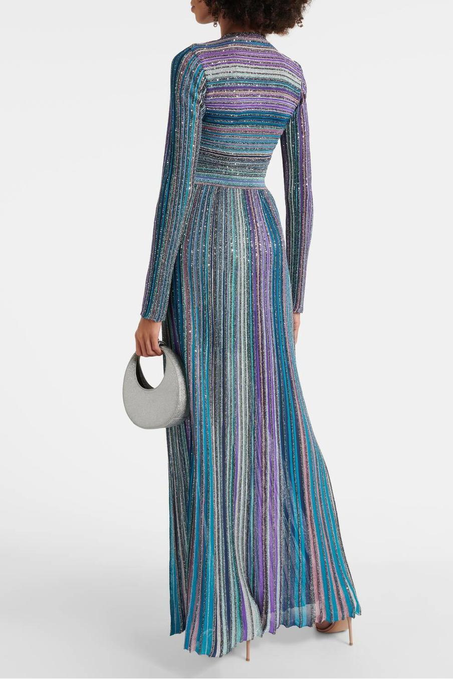 Knit Contrast Color V-Neck Midi Dress Knit Contrast Color V-Neck Midi Dress