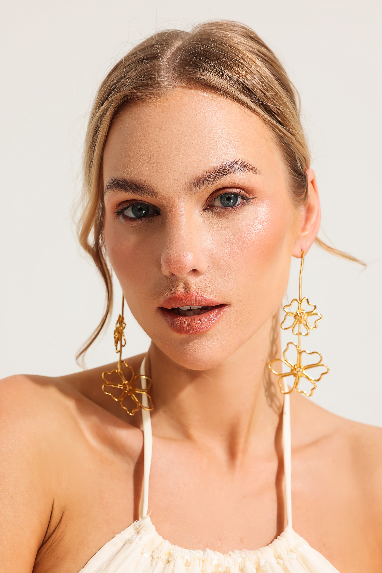 Floral Metal Long Earrings Floral Metal Long Earrings
