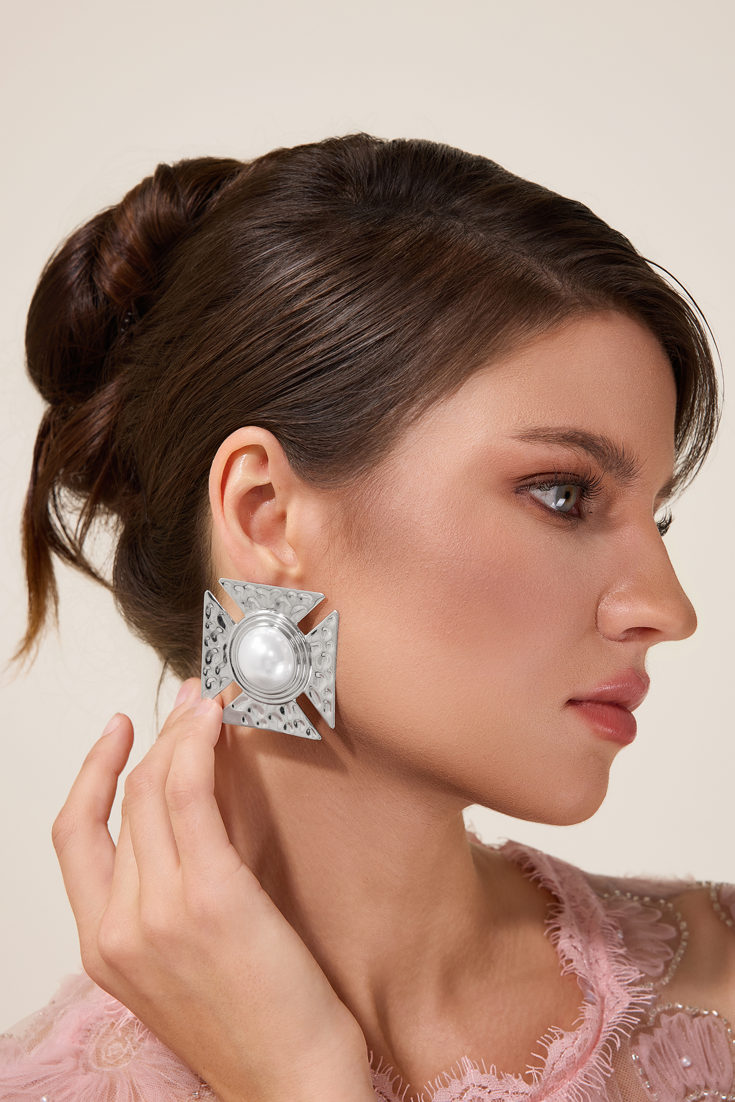 Irregular Shape Faux Pearl Metal Earrings Irregular Shape Faux Pearl Metal Earrings