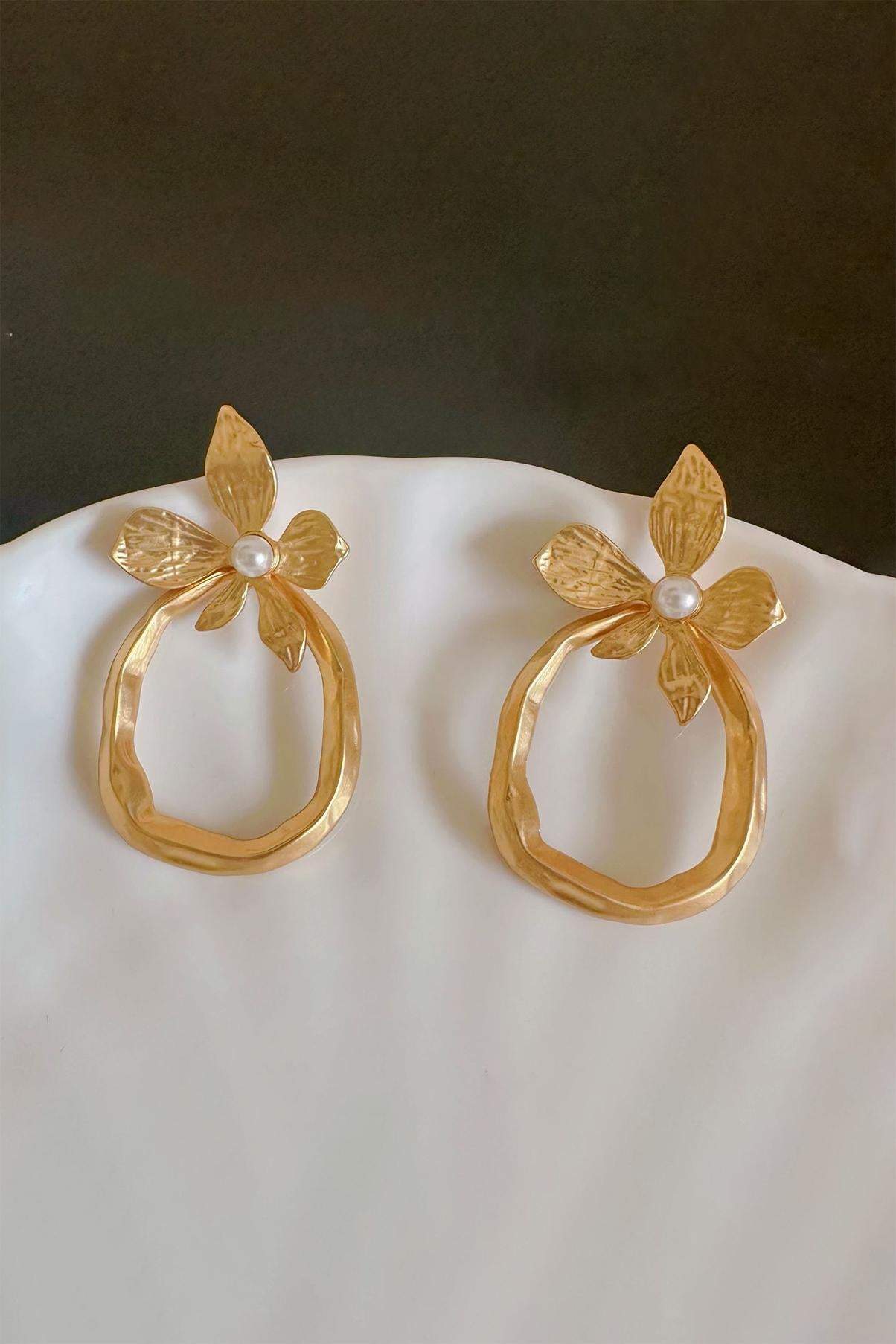 Flower Pearl Geometric Irregular Earrings Flower Pearl Geometric Irregular Earrings