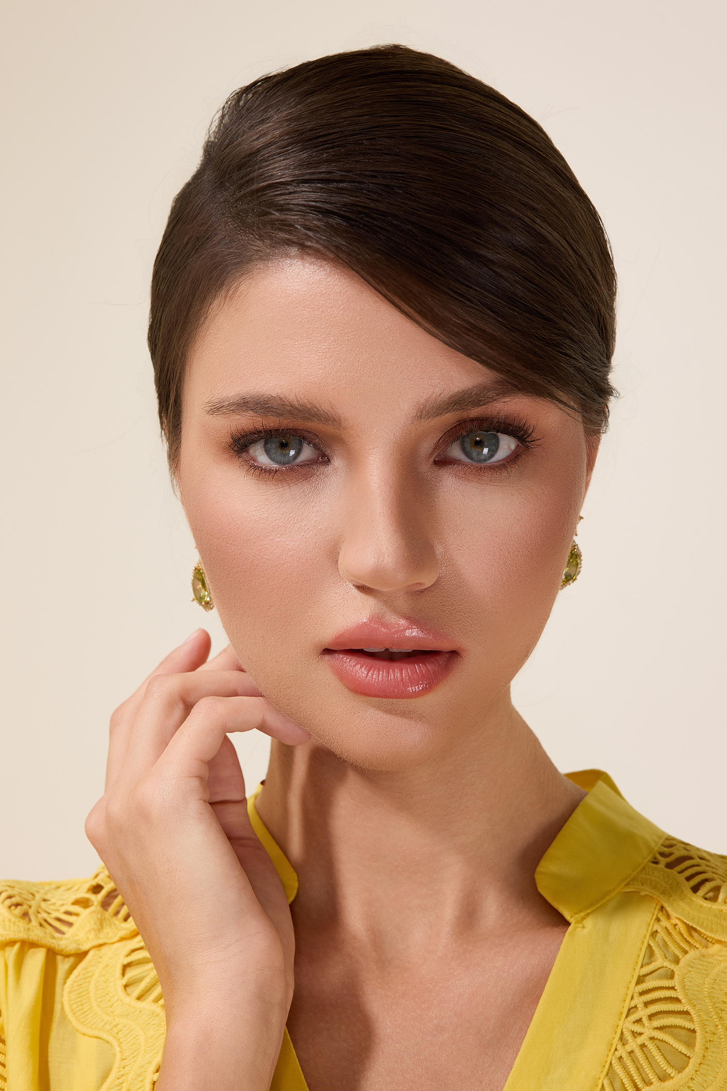 Faux Diamond Floral Irregular Shape Earrings Faux Diamond Floral Irregular Shape Earrings
