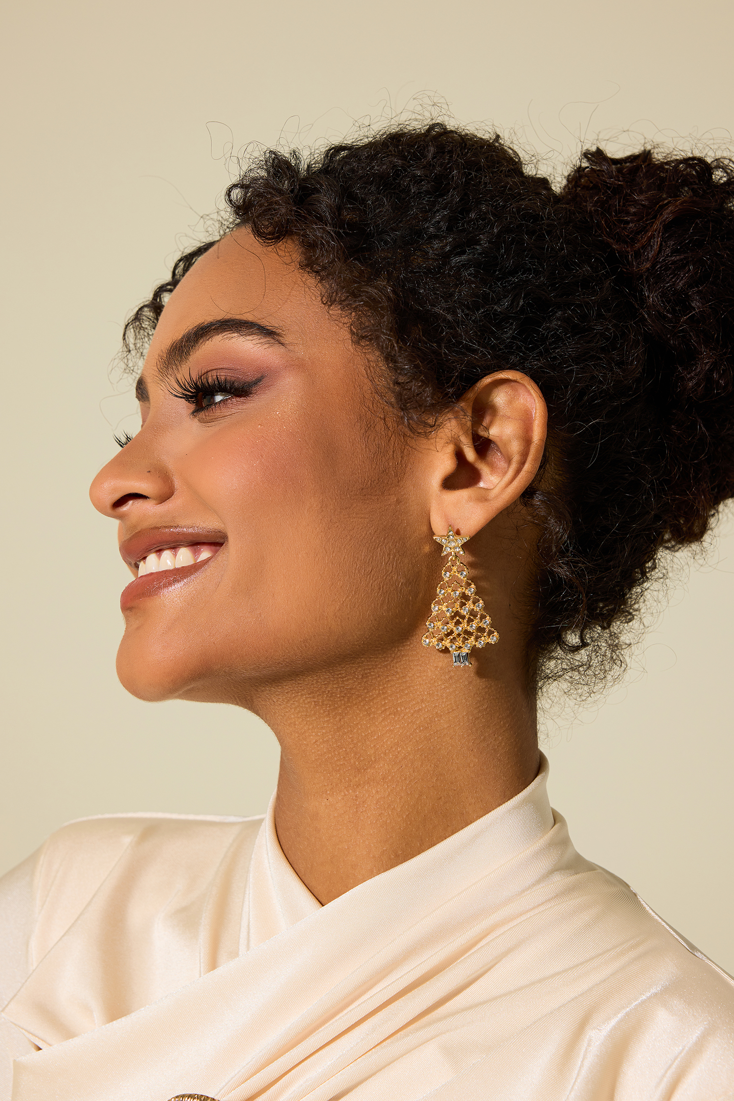 Faux Diamond Christmas Tree Shape Earrings Faux Diamond Christmas Tree Shape Earrings