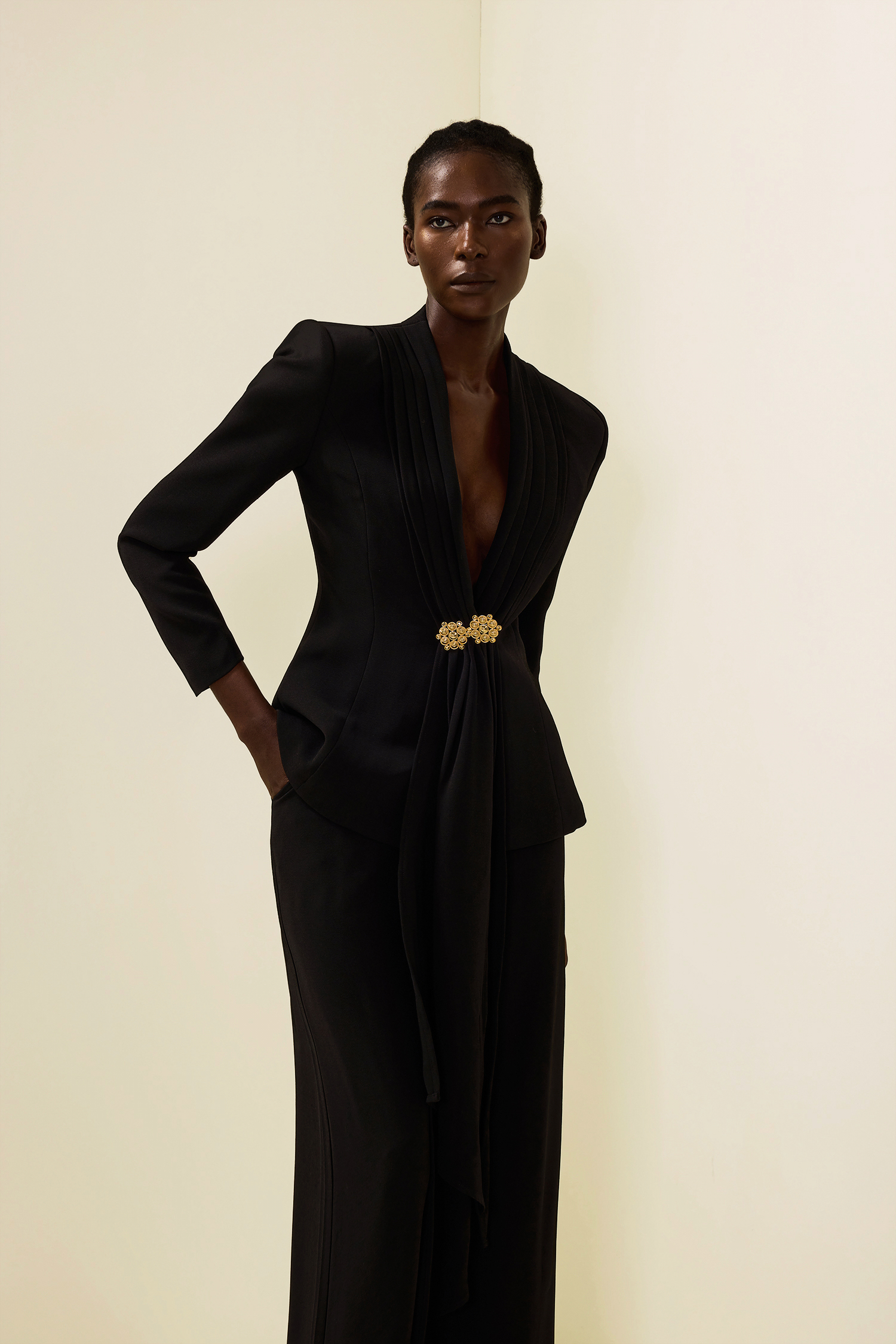 Solid Ruched Bottom Blazer & Mid Waist Solid Pants Set Solid Ruched Bottom Blazer & Mid Waist Solid Pants Set