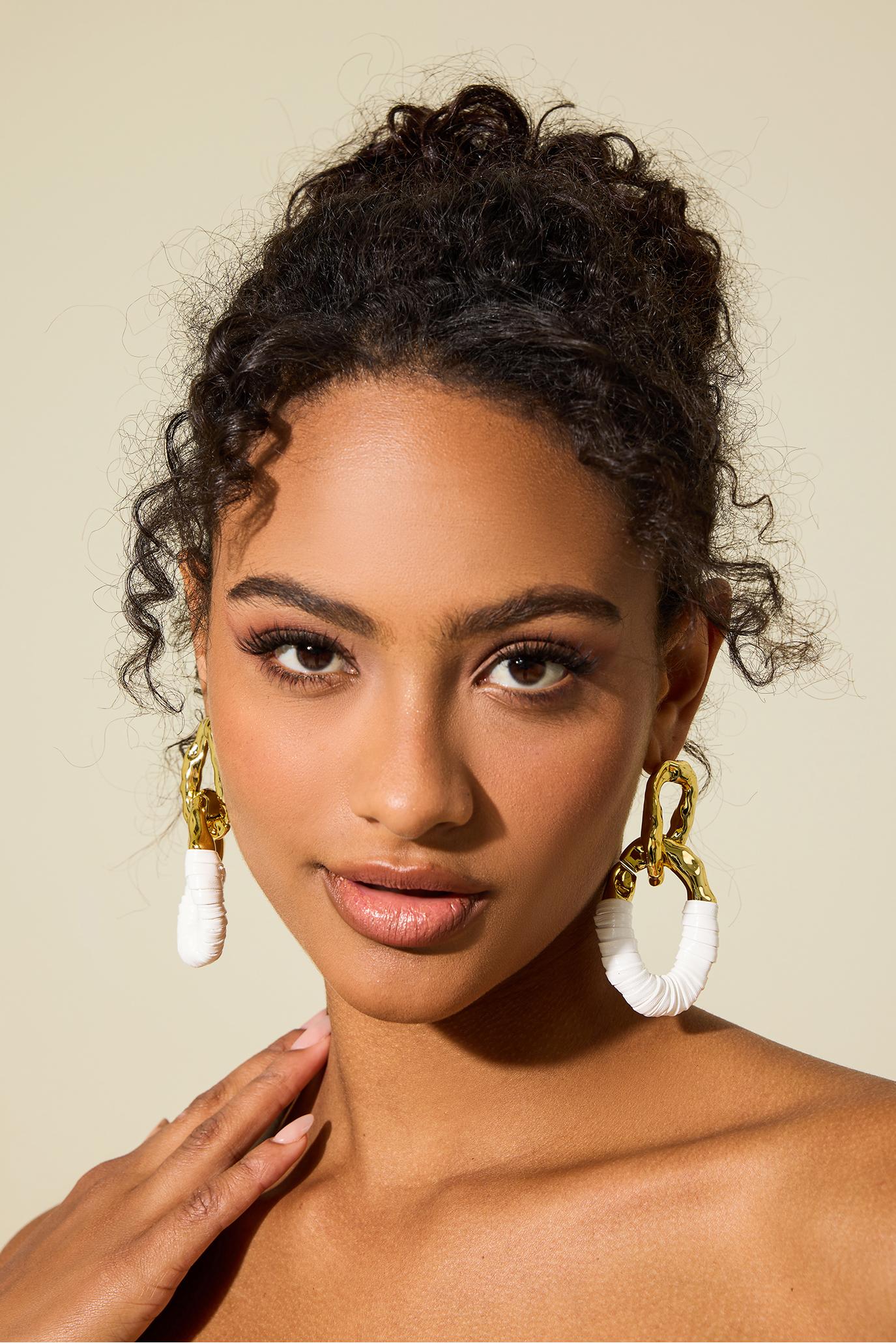 Oval Metal Contrast Color Drop Earrings Oval Metal Contrast Color Drop Earrings