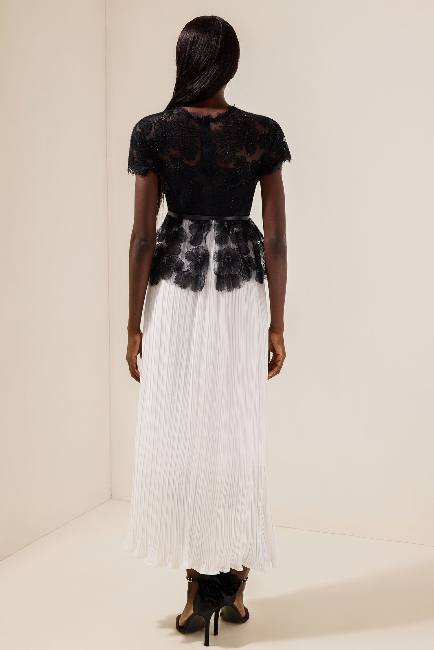 Lace Splicing Pleated Midi Dress With Belt Lace Splicing Pleated Midi Dress With Belt