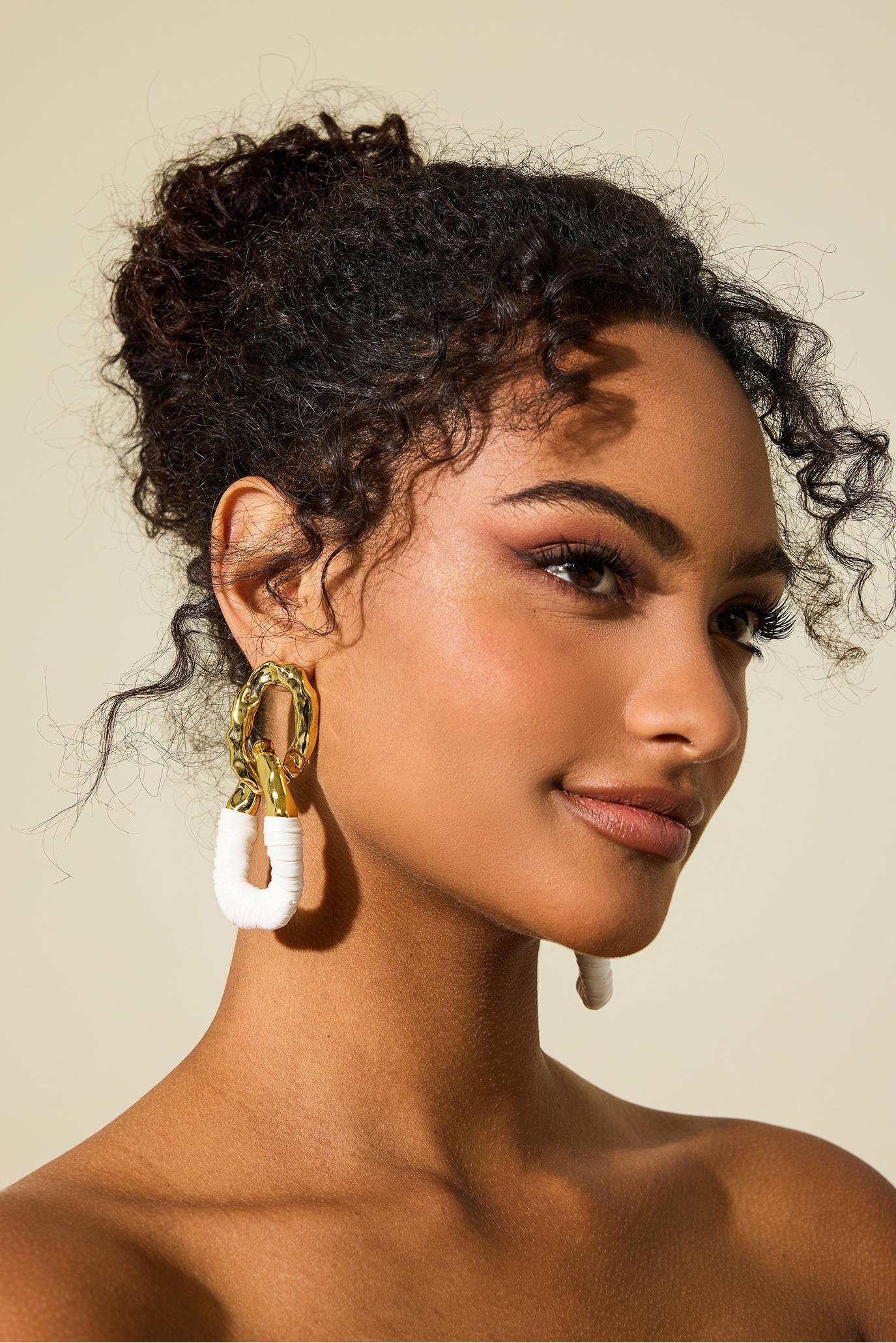 Oval Metal Contrast Color Drop Earrings Oval Metal Contrast Color Drop Earrings