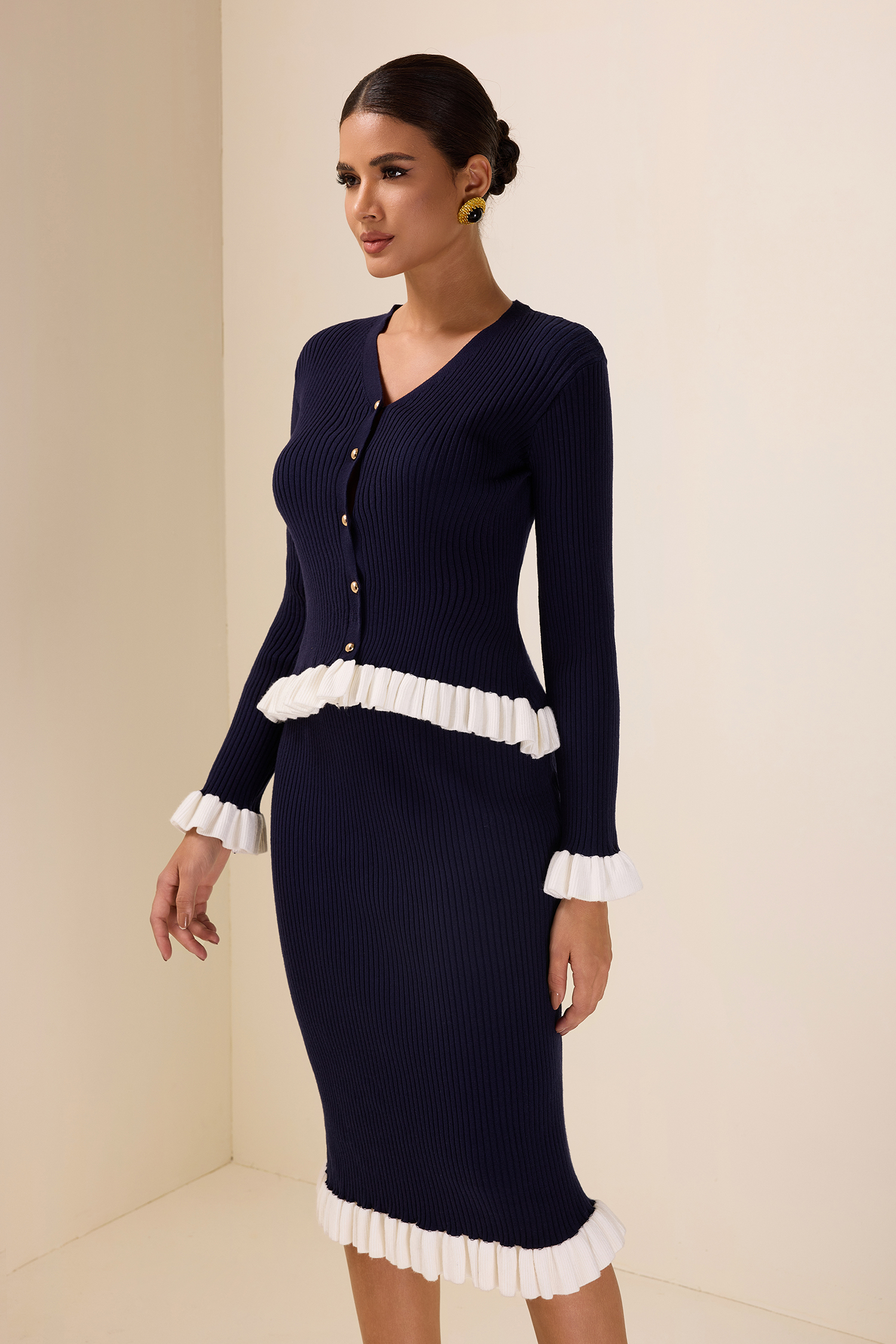Knit Contrast Color Top & Mid Waist Frill Midi Skirt Set Knit Contrast Color Top & Mid Waist Frill Midi Skirt Set
